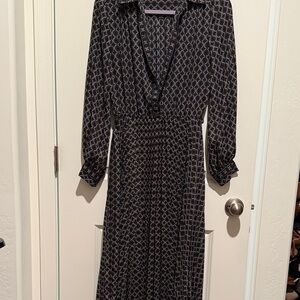 Max Studio Geometric Black and White Long Sleeve Dress